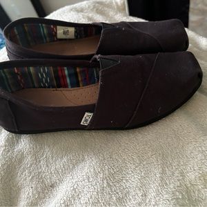 Toms